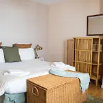 Impar Triplex House